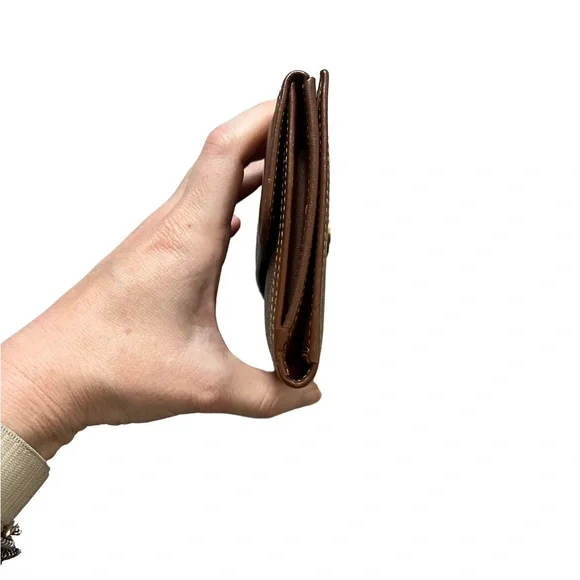 Gucci Monogram Bag with Blue and Cream Scarf - Picture 7 of 8